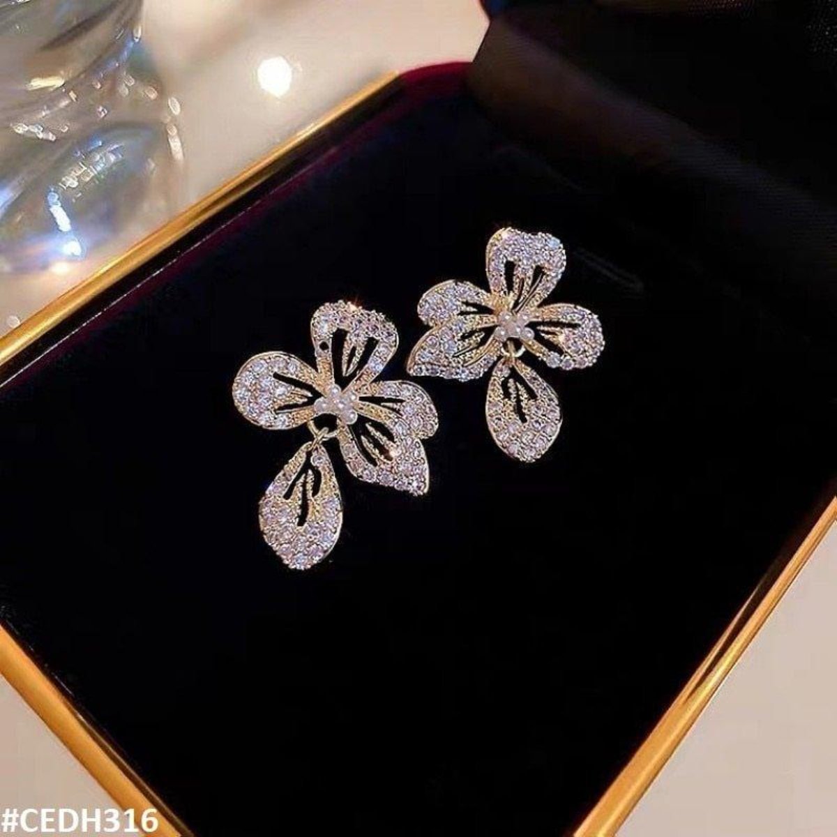 Flower Teardrop Earrings Pair - CEDH316 - Image 6