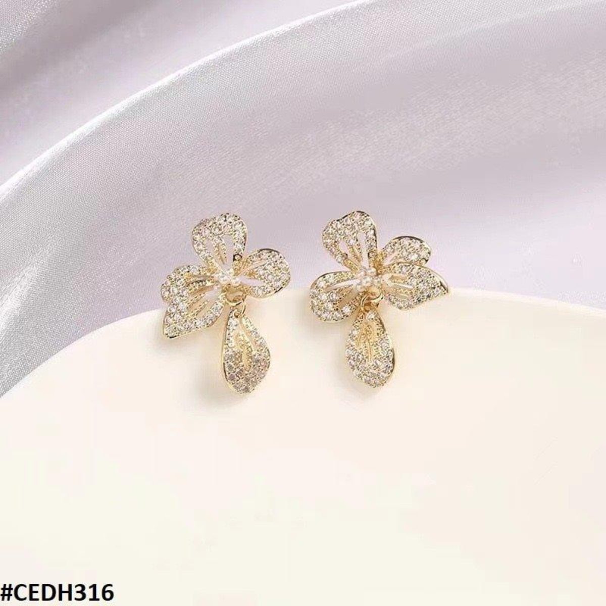 Flower Teardrop Earrings Pair - CEDH316 - Image 3